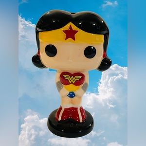 D.C. Comics Funko LLC 2016 Wonder Women 4" Salt Shaker